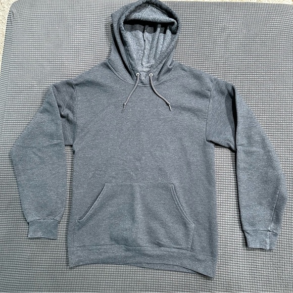 LIMITED TIME $4 ITEM!! Fruit of the Loom Dark Gray Hoodie - Picture 1 of 3